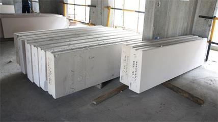 秦淮区建设房产和交通局组织观摩杨庄6号地块装配式建筑工地施工材料